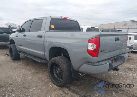 2017 Toyota Tundra Trd Pro 5.7L V8 из США, поврежденный, VIN 5TFDW5F1XHX654584
